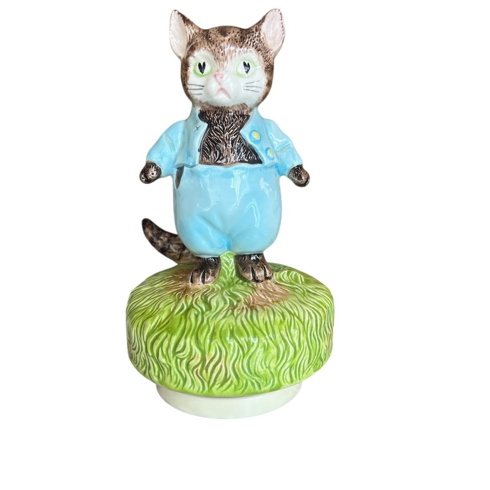 1977 Vintage Music Box Beatrix Potter “The Tale of Tom Kitten” Peter Rabbit